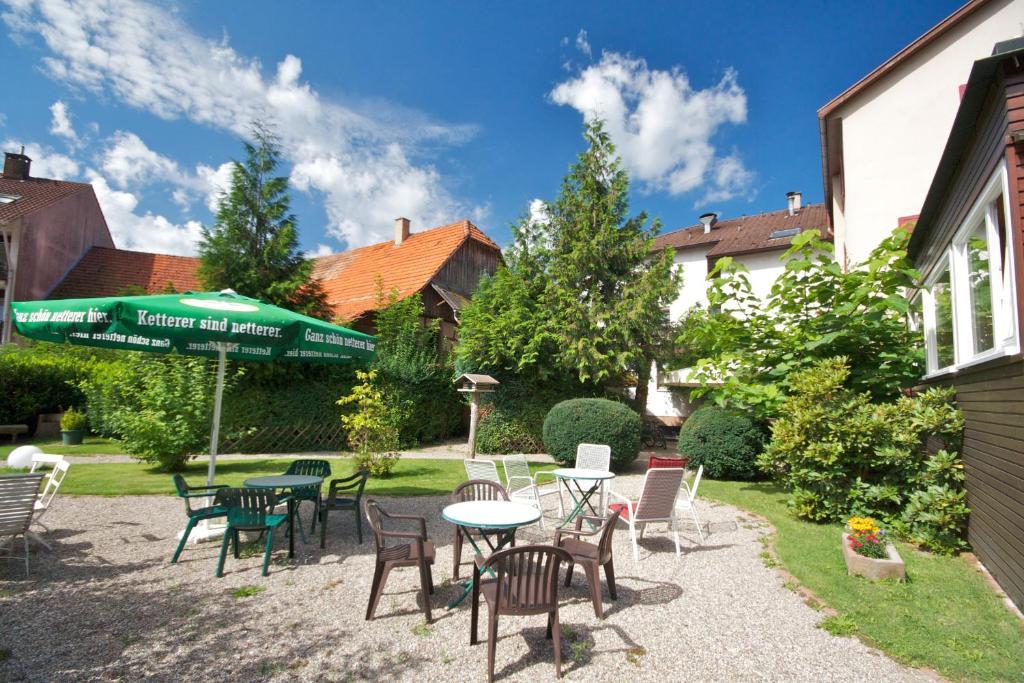 Gasthof Und Pension Zum Kreuz Lautenbach Exterior photo